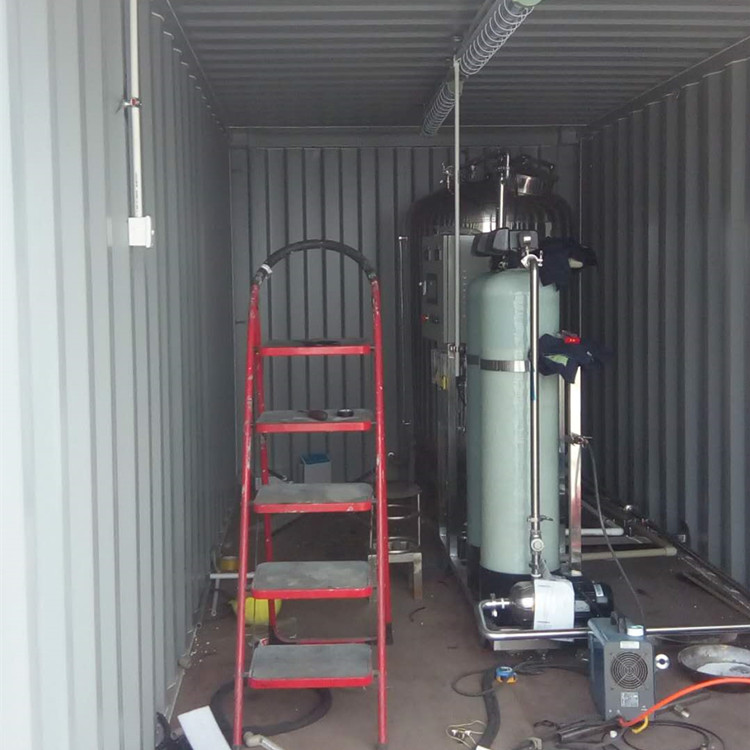 Sistema de desalinización de agua de mar en contenedores